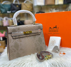 Hermès Kelly 28cm Crocodile Palladium Hardware