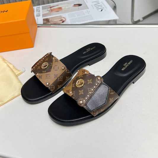 High Quality Imported Brand Logo Slipper