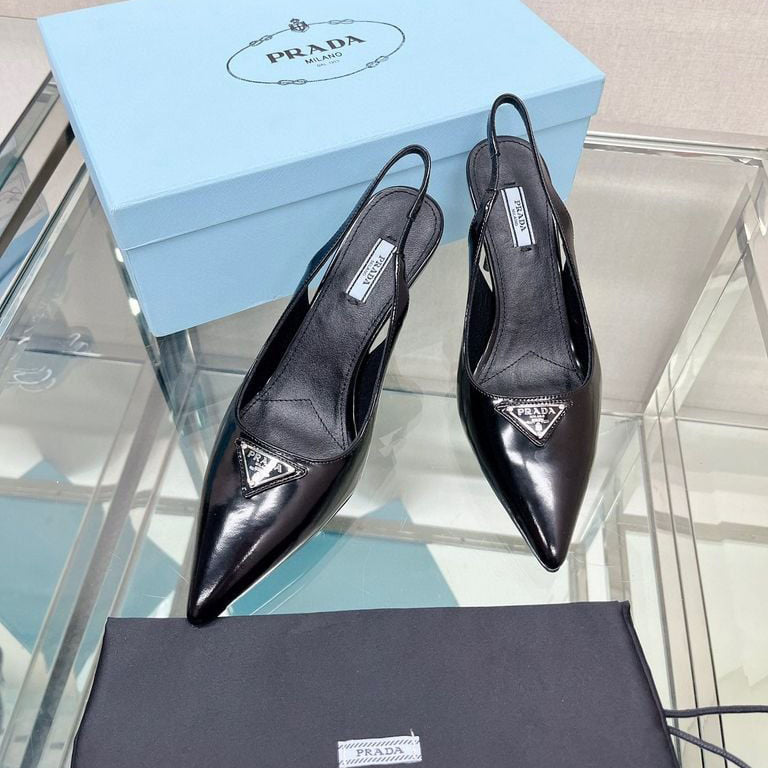 Imported Pointed Toe Brand Logo Heels