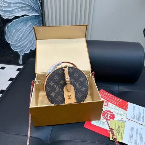 High Quality Imported Hand Bag with Brand Box