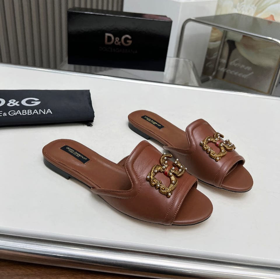 High Quality Imported Brand Logo Slipper
