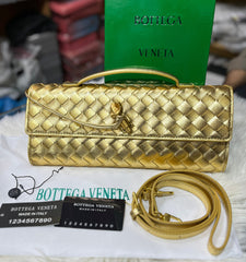 Bottega Vaneta Andiamo Clutch
