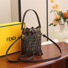 FENDI MON TRESOR BUCKET BAG