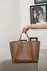 COACH MOLLIE TOTE