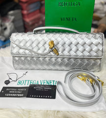 Bottega Vaneta Andiamo Clutch