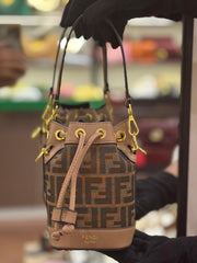 FENDI MON TRESOR BUCKET BAG