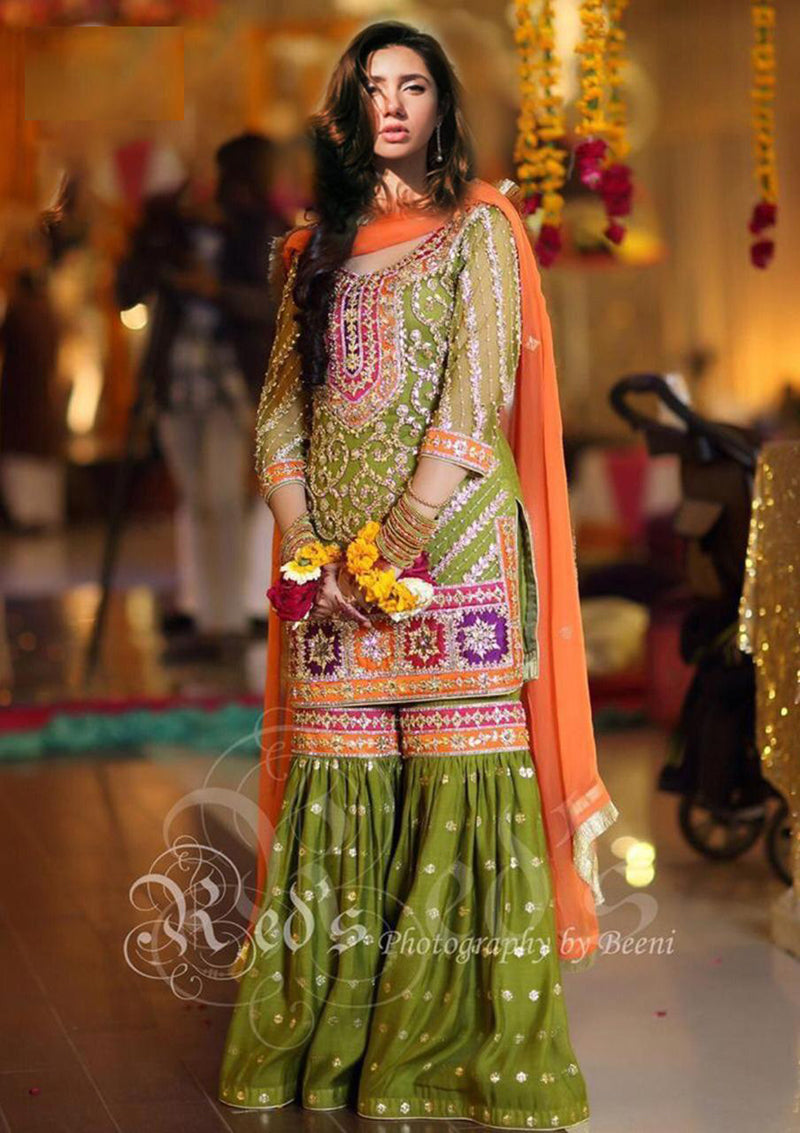 Mahira Khan 01 - 3 Piece Crinkle Chiffon Dress Dress with Chiffon Dupatta